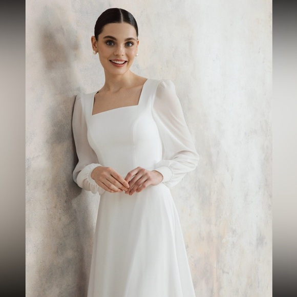 Wedding Dress - Picture 3 of 5